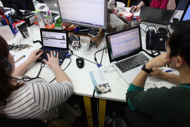 Xứ sở sương mù trong cơn khát nhân tài